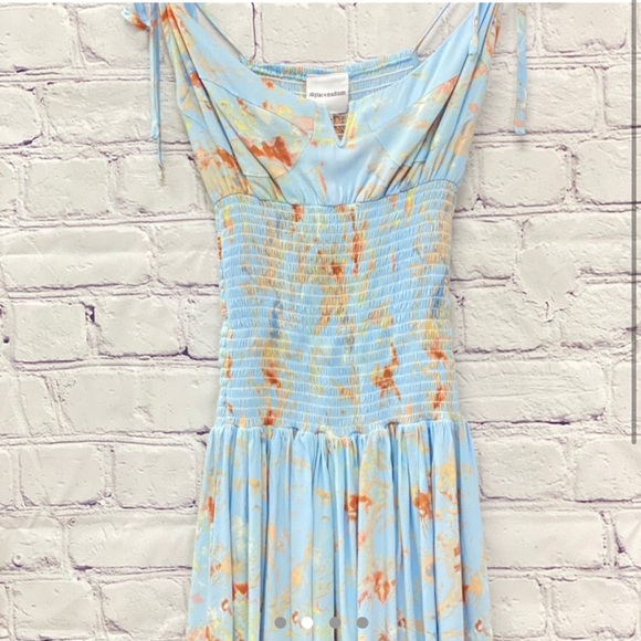 Ballerina Style Blue Mini Dress - Picture 2 of 4